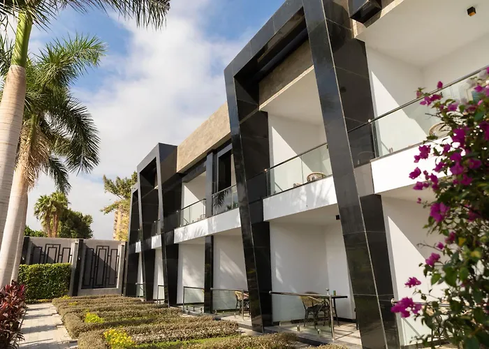 Nile Club Hotel