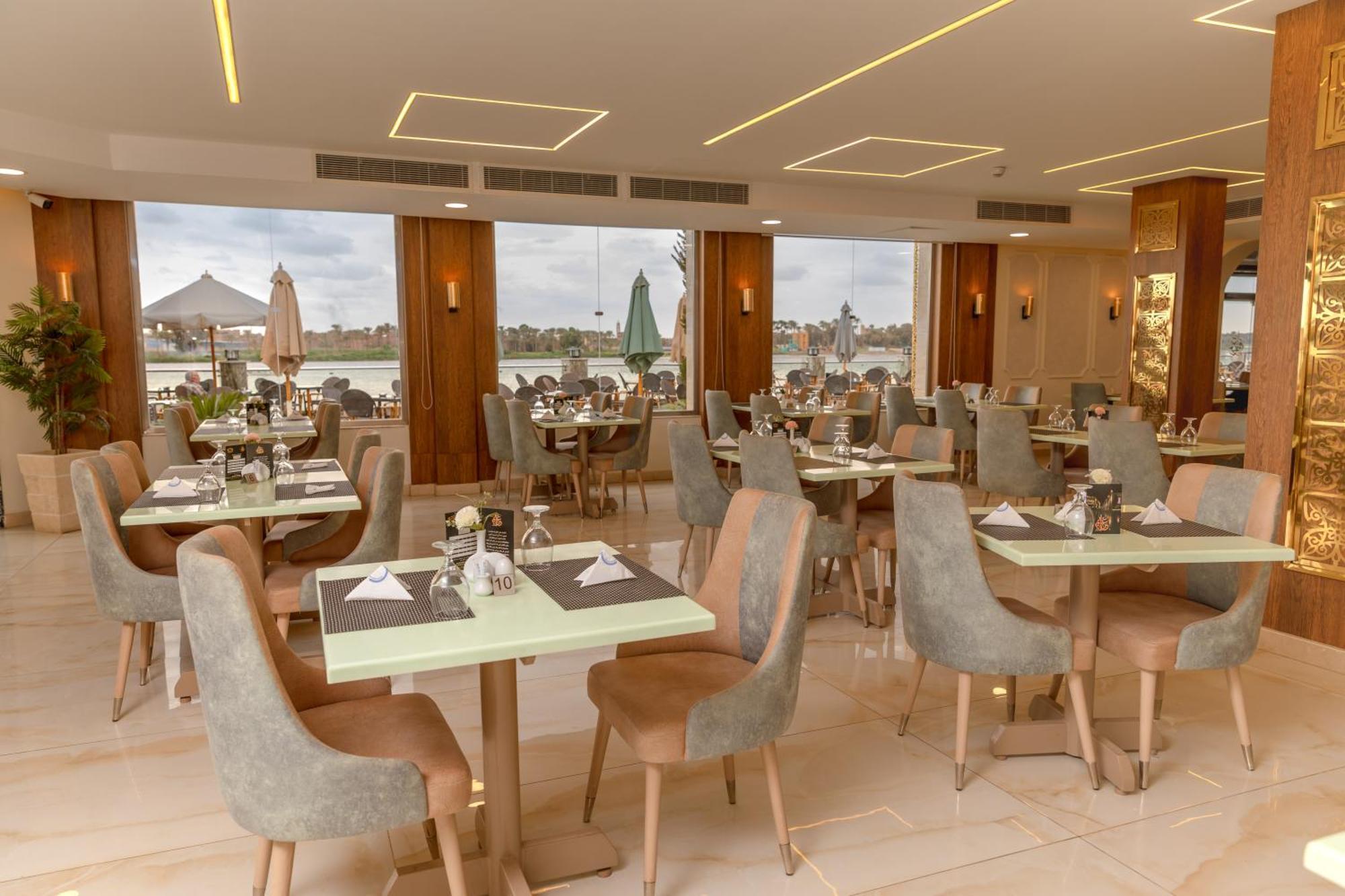 Nile Club Hotel