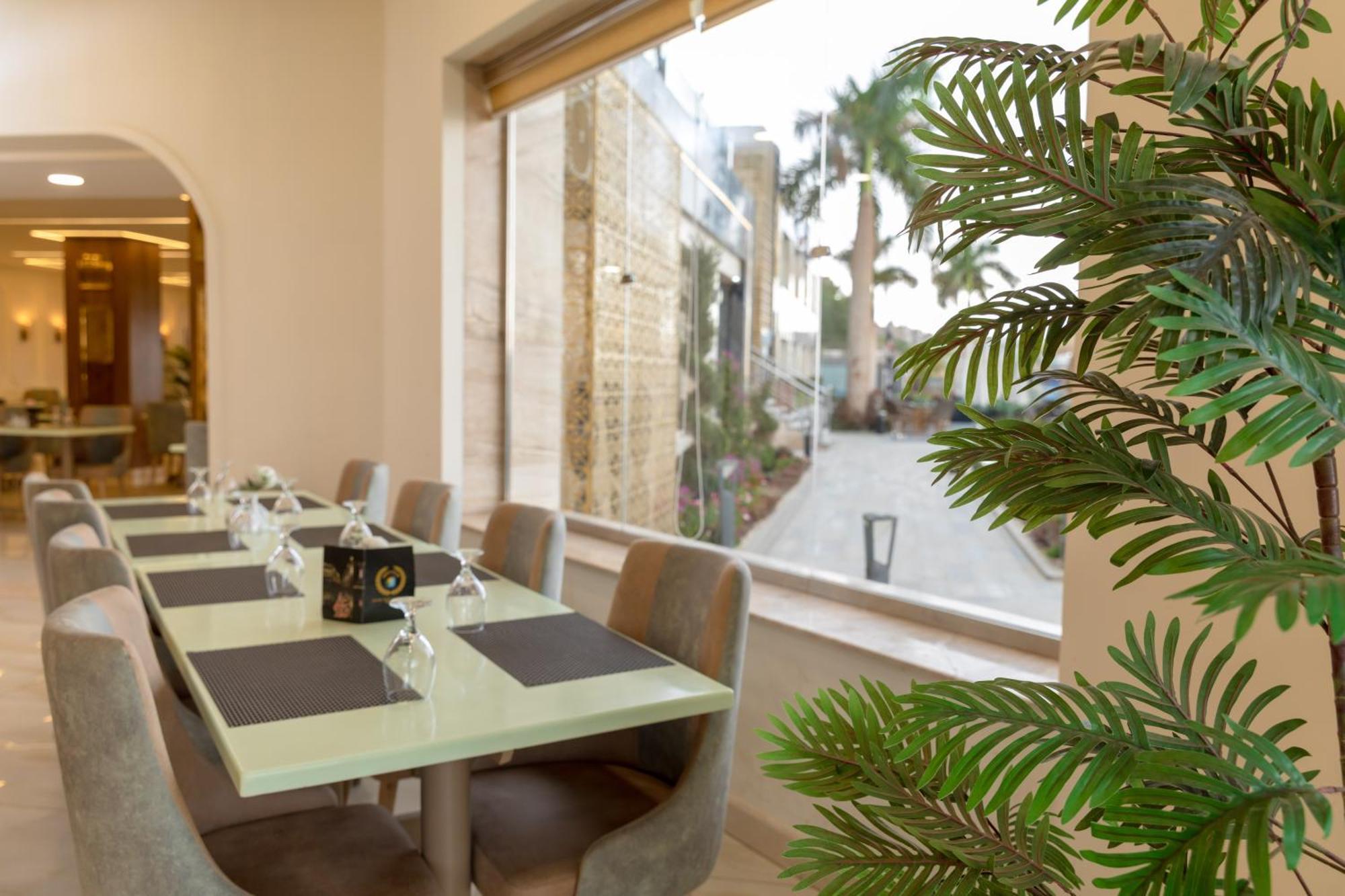Nile Club Hotel