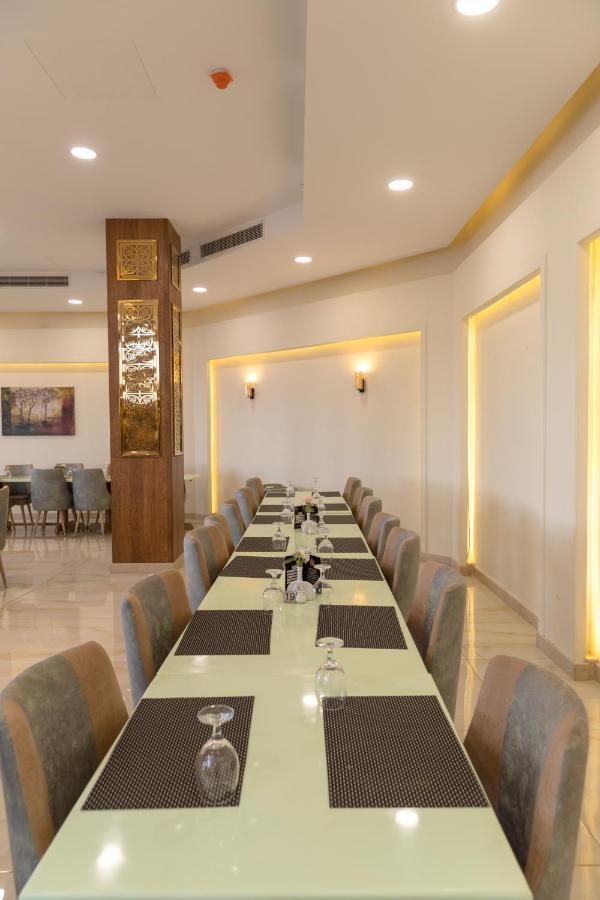 Nile Club Hotel *